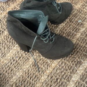 Women's Olive Green Lace-Up Ankle Boots